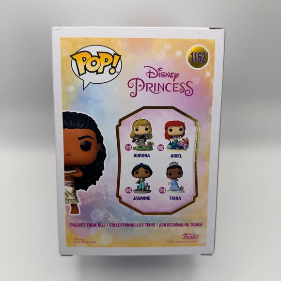 Moana #1162 Funko Pop Disney – Gold Accents with Pin - Picture 3 of 6
